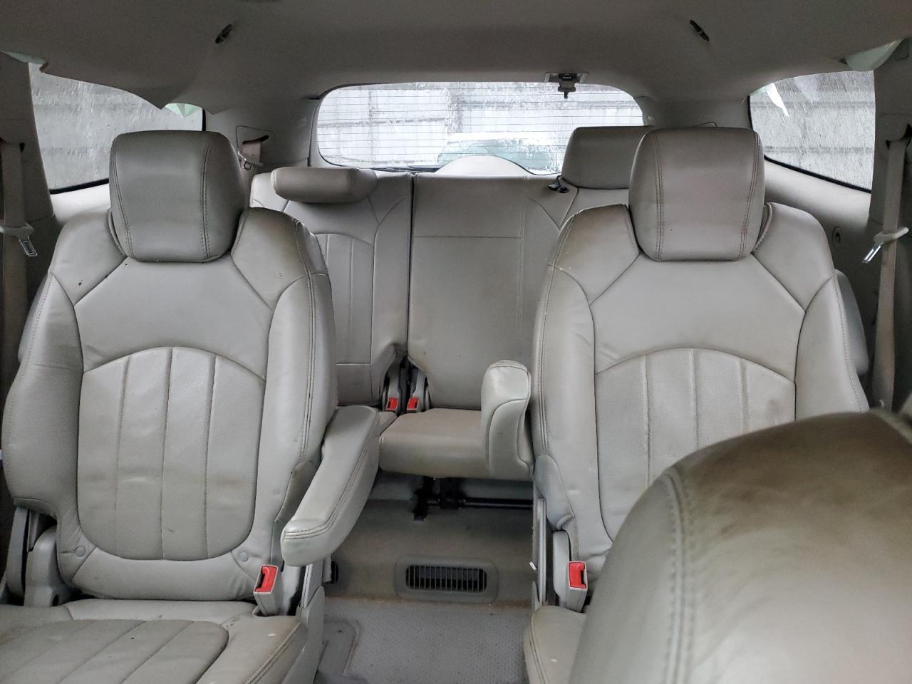 2010 Buick Enclave - Image 10