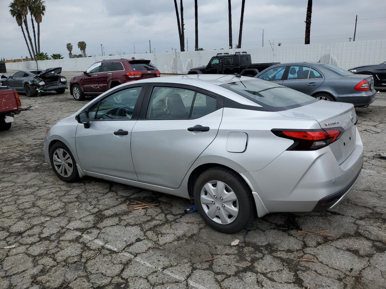 2021 Nissan Versa - Image 2
