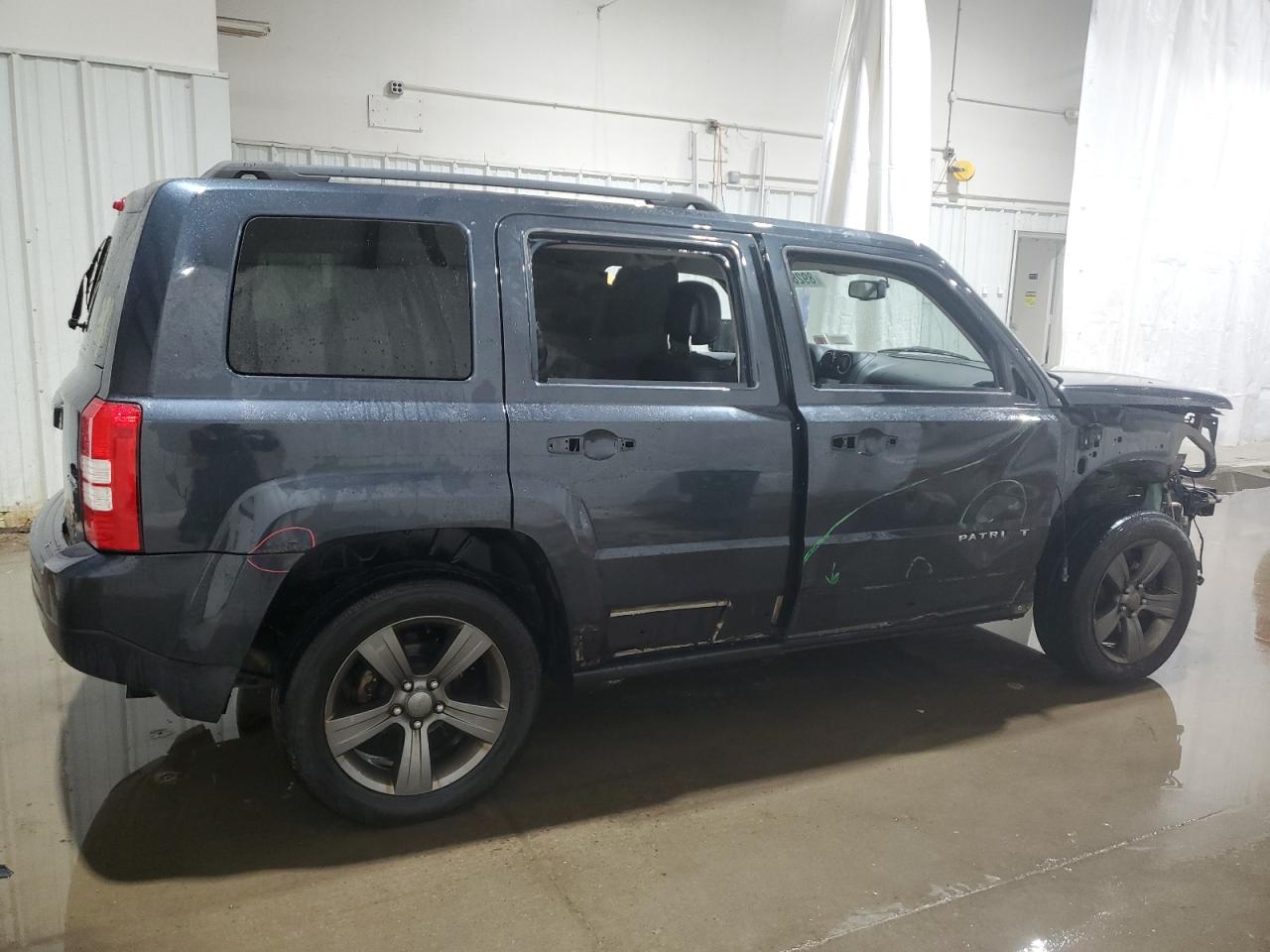 2015 Jeep Liberty (Patriot) - Image 3