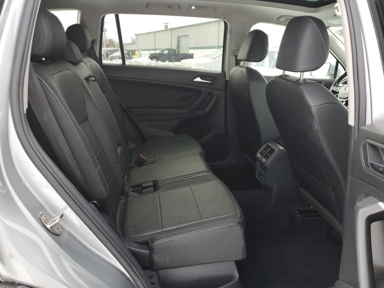 2019 Volkswagen Tiguan - Image 11