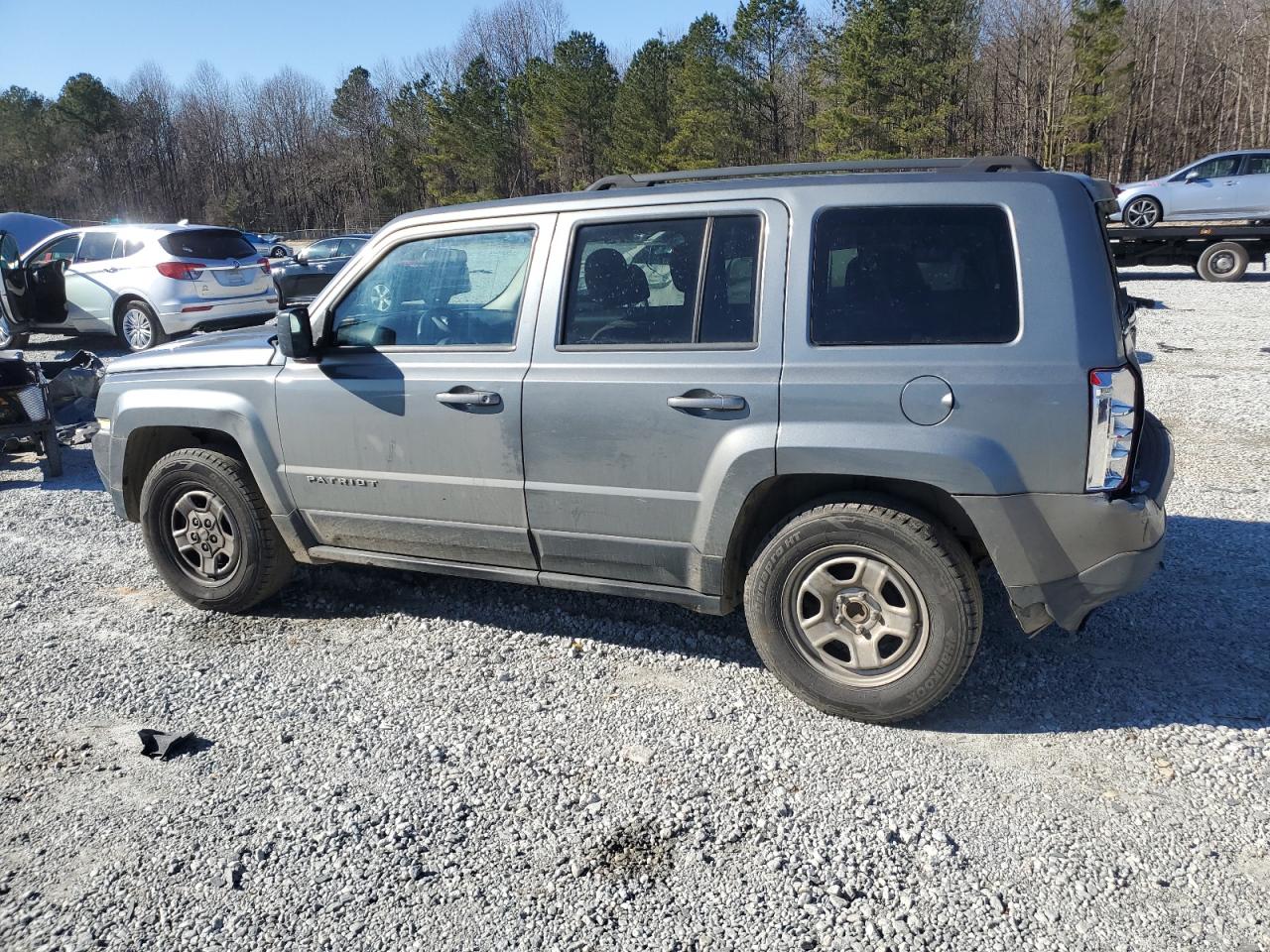2013 Jeep Liberty (Patriot) - Image 2