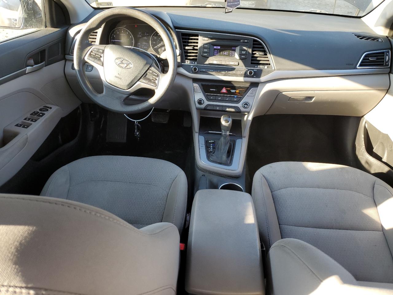 2018 Hyundai Elantra - Image 8