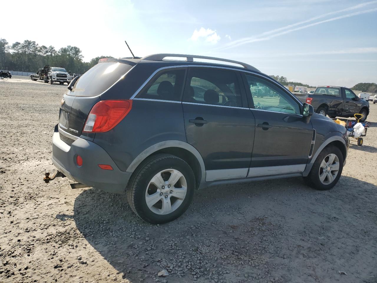 2014 Chevrolet Captiva - Image 3