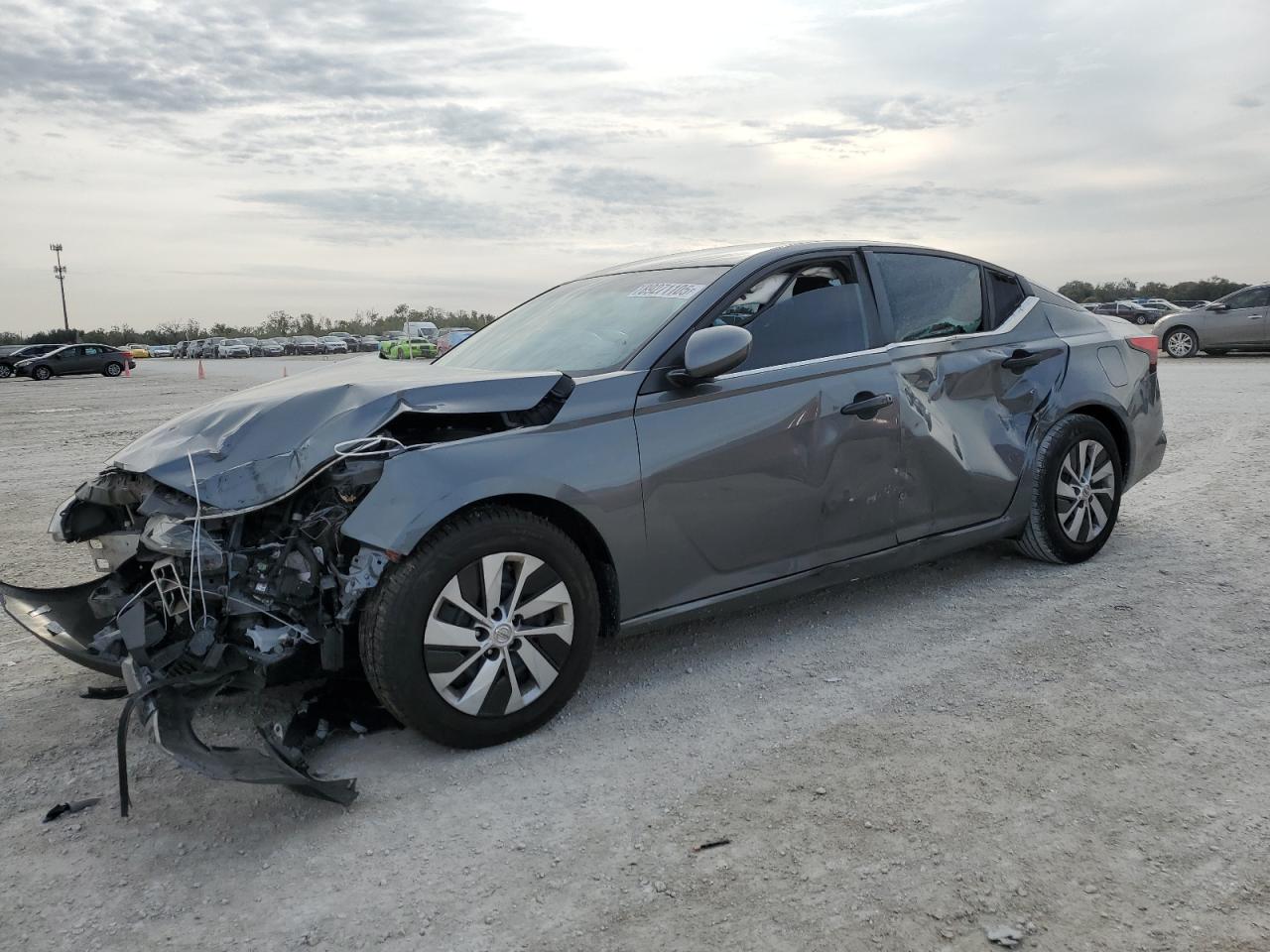 2020 Nissan Altima - Image 1
