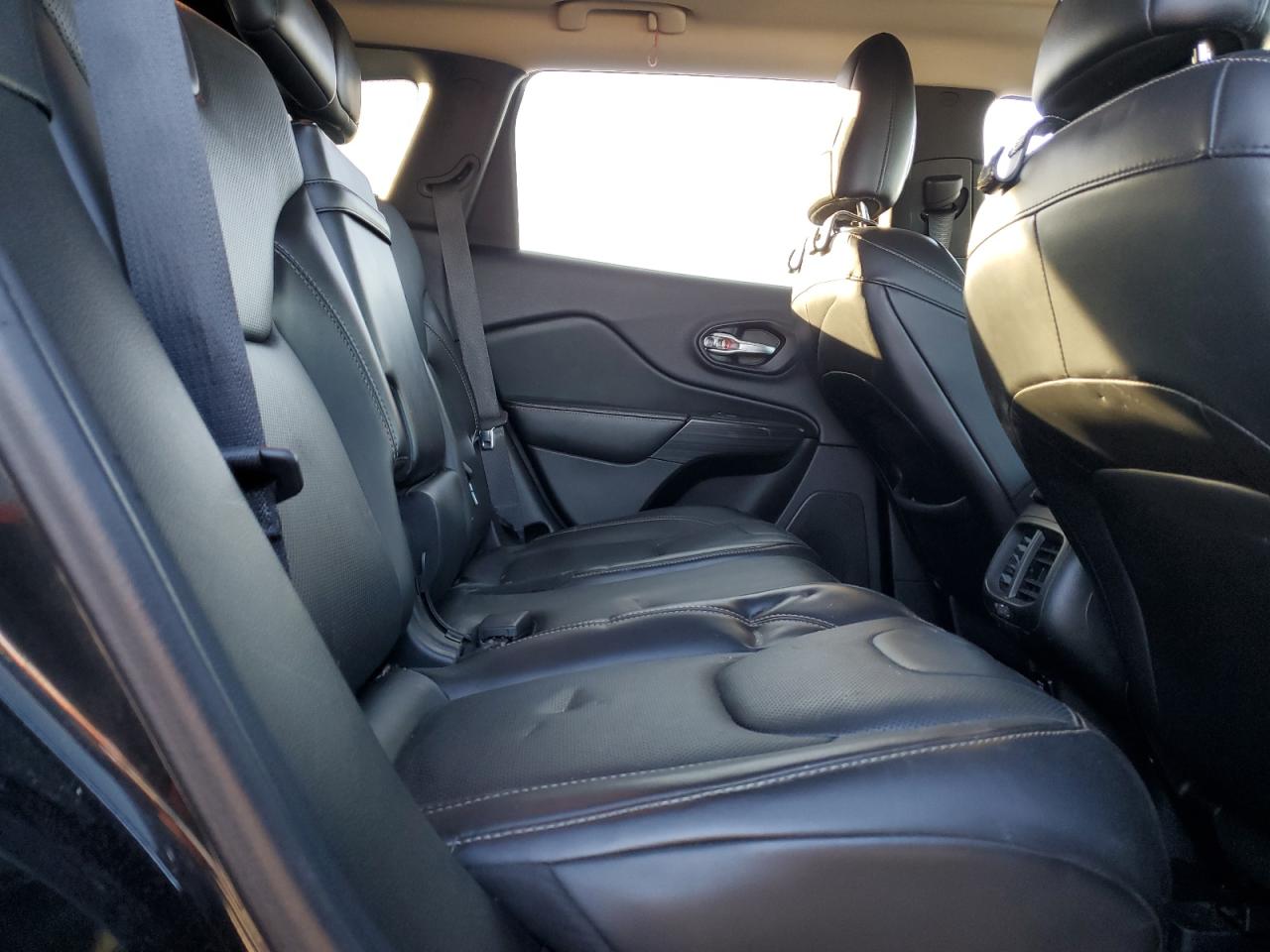 2016 Jeep Grand Cherokee - Image 11