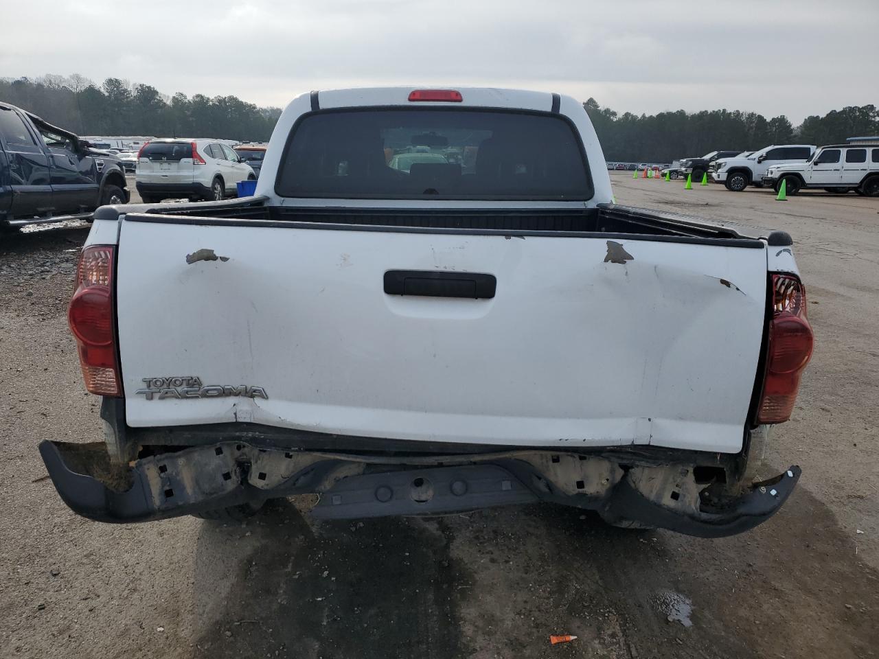 2015 Toyota Tacoma - Image 6