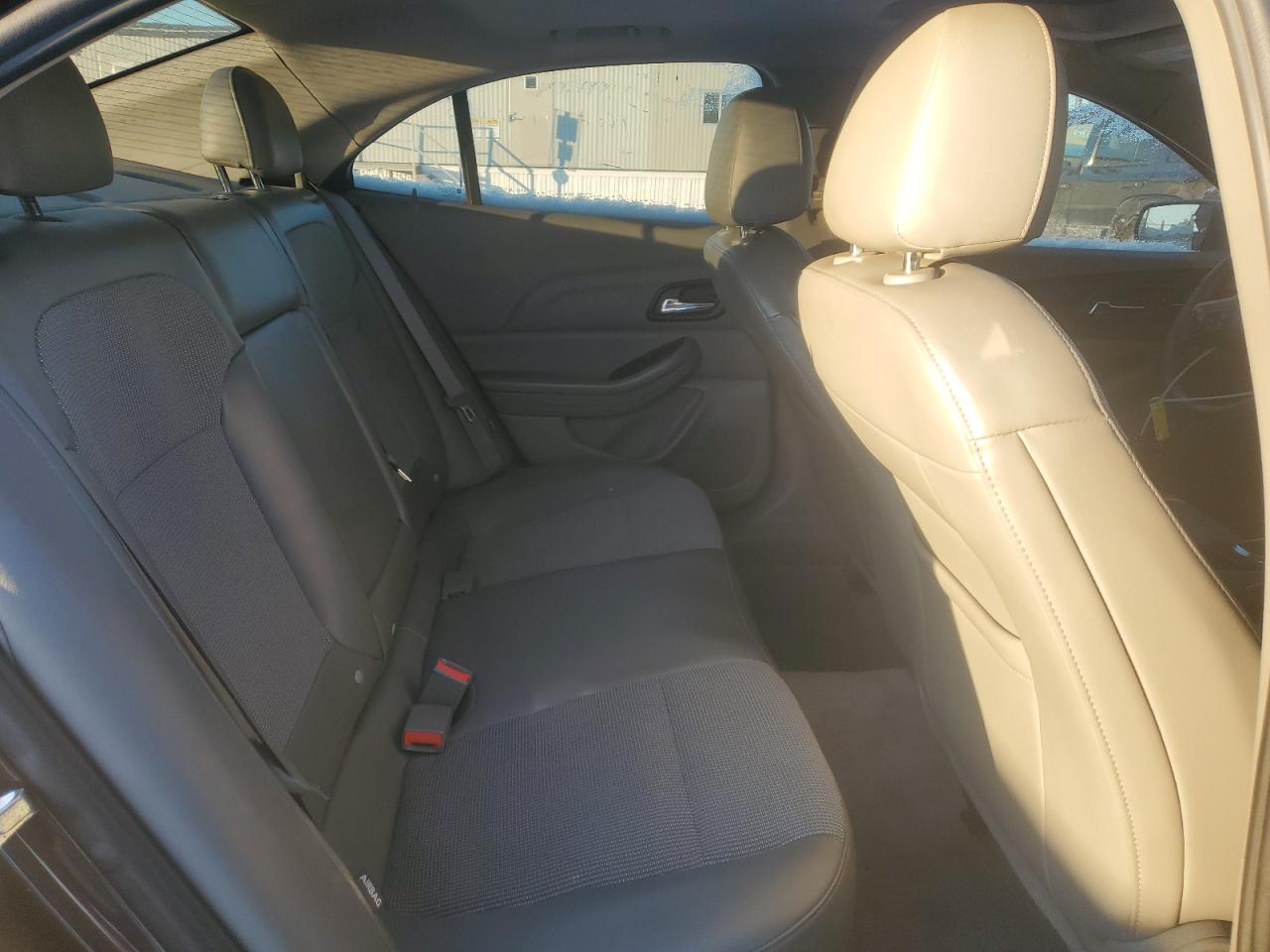 2015 Chevrolet Malibu - Image 10