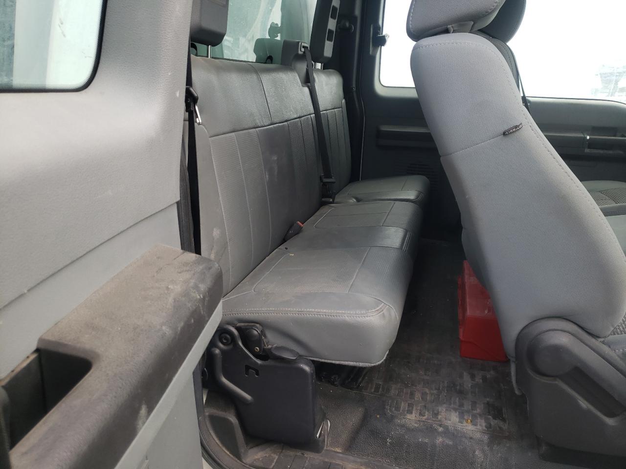 2012 Ford F250 - Image 10