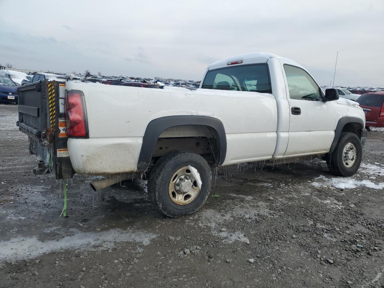 2007 Chevrolet Silverado - Image 3