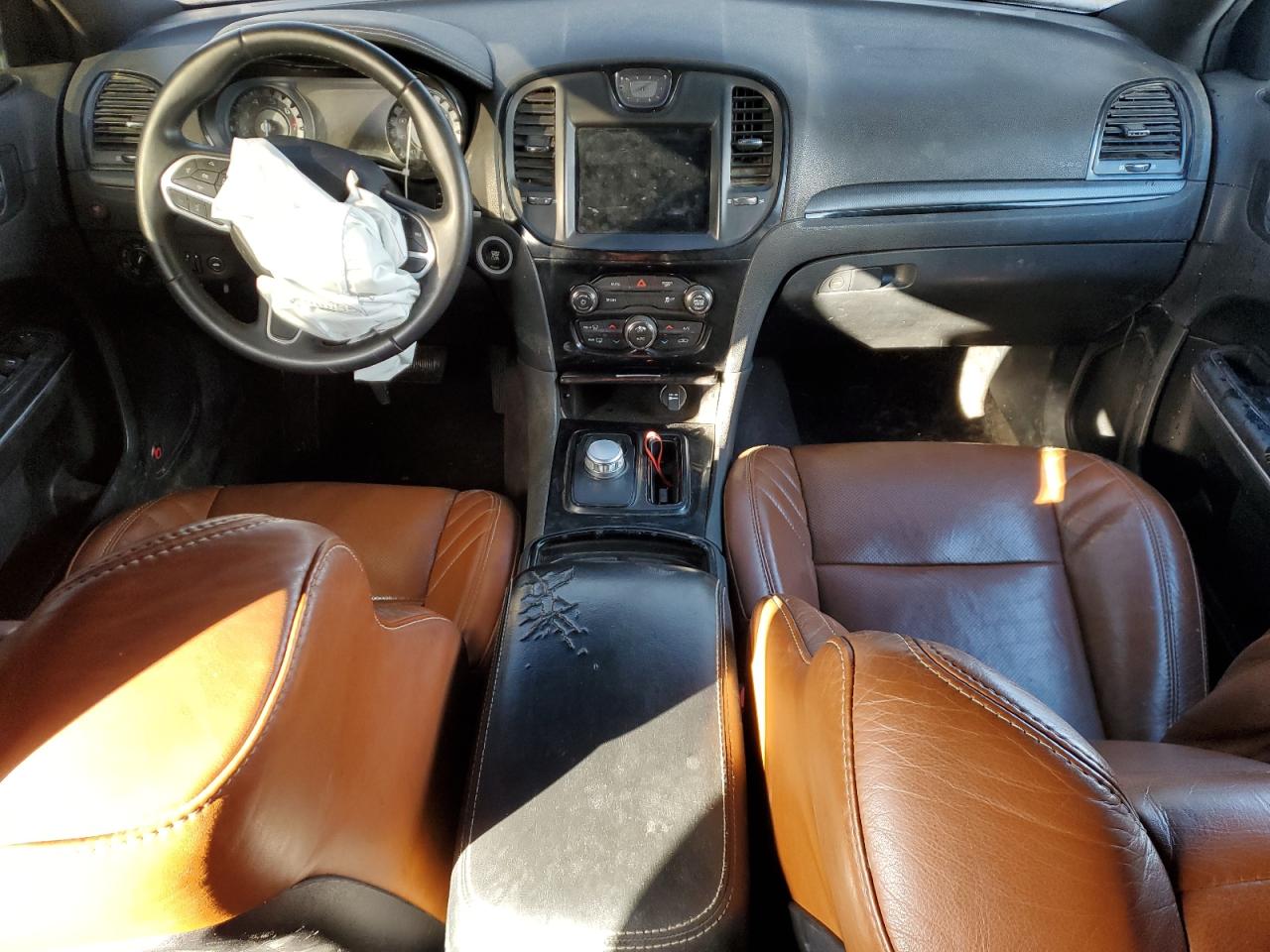 2017 Chrysler 300 - Image 8
