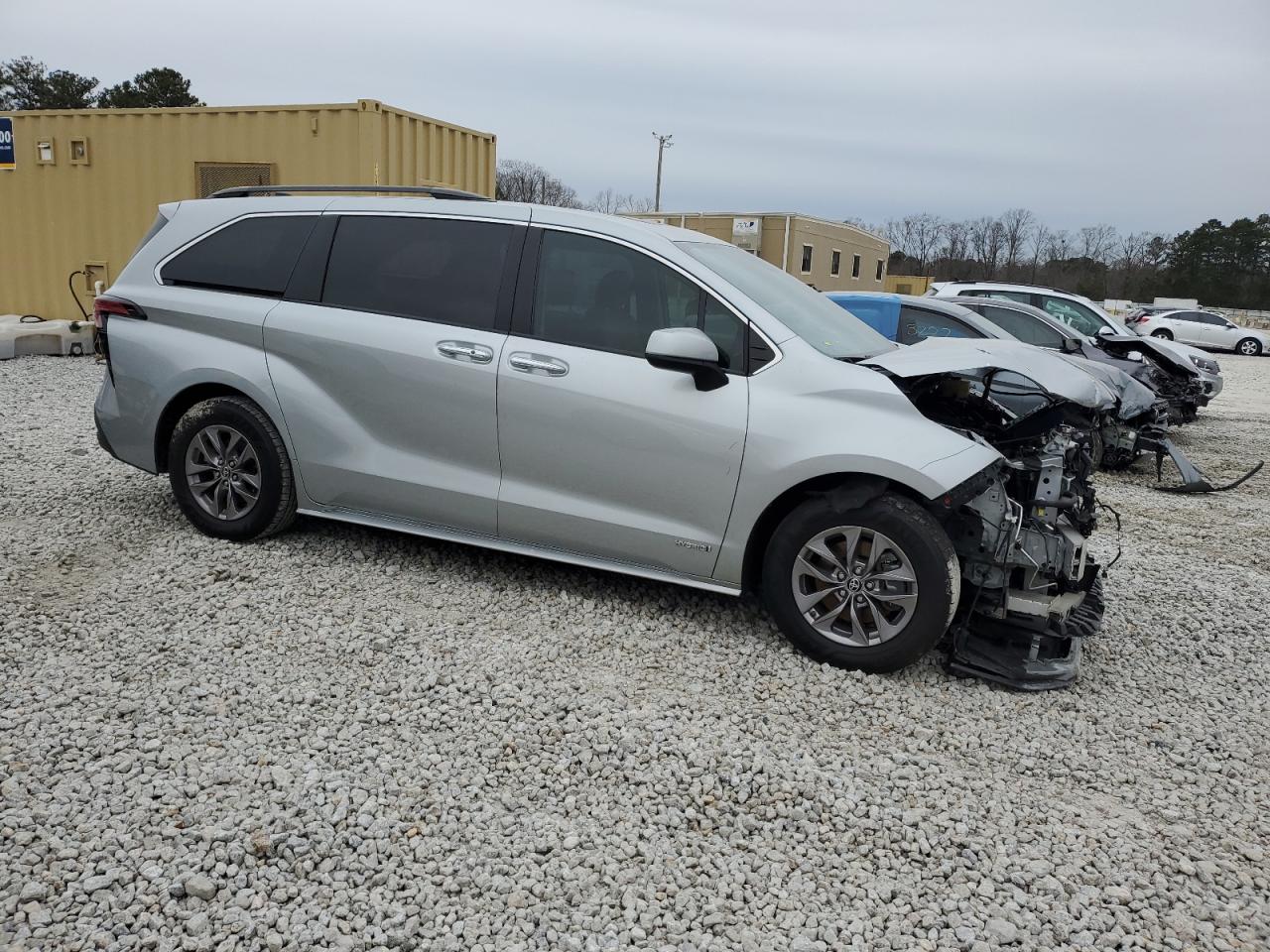 2021 Toyota Sienna - Image 4