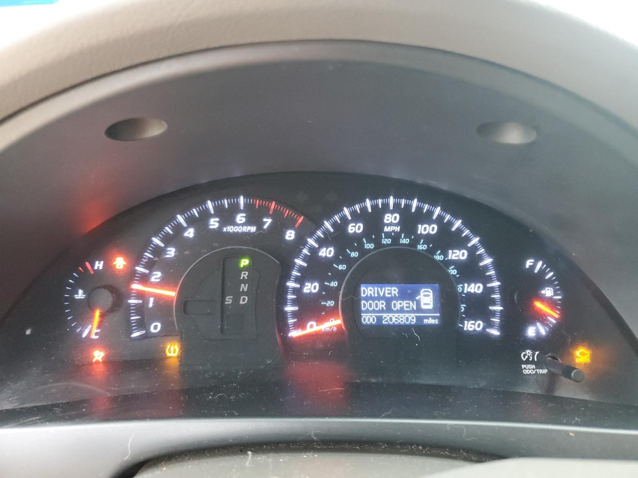 2010 Toyota Camry - Image 9