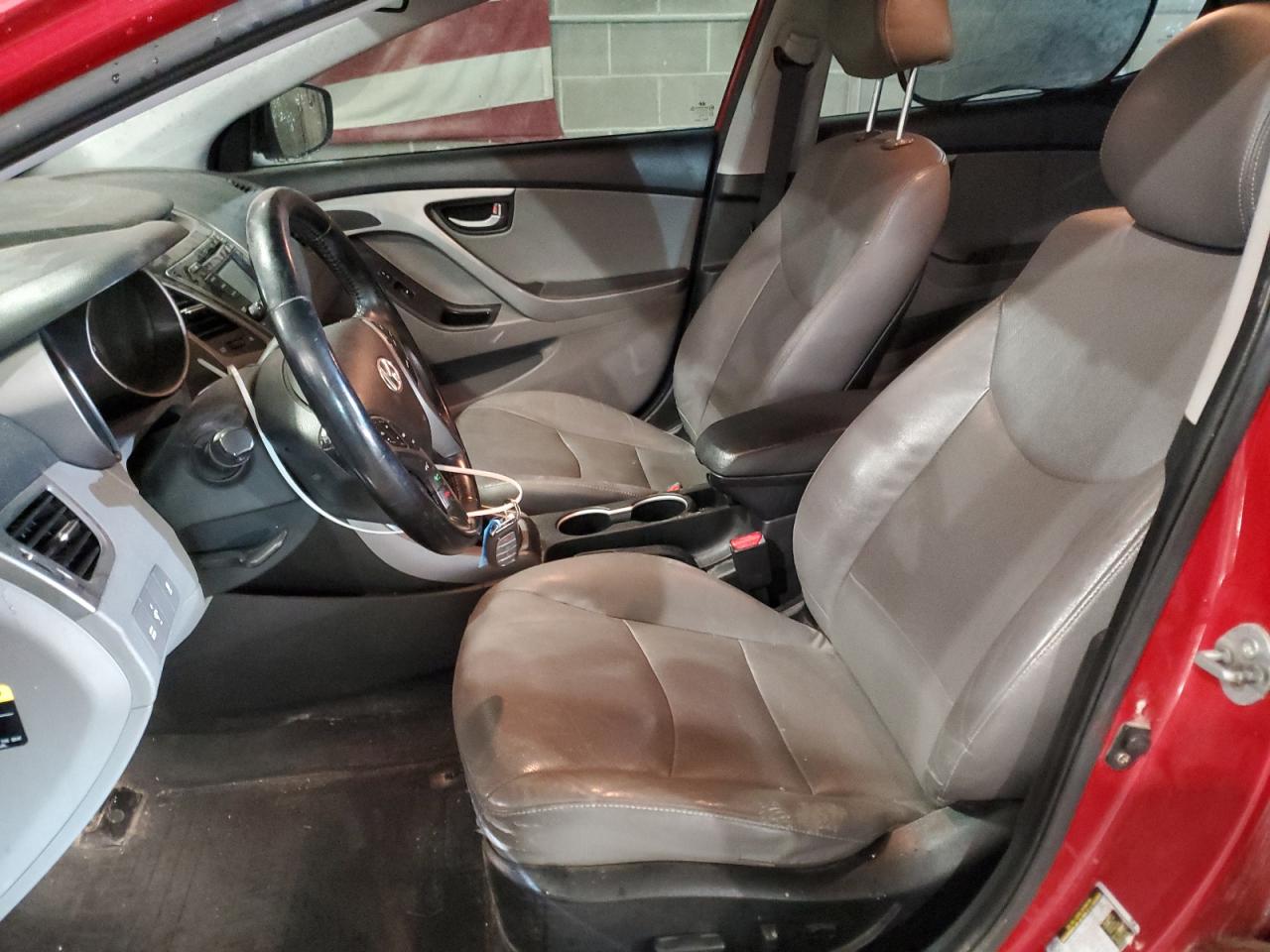 2014 Hyundai Elantra - Image 7