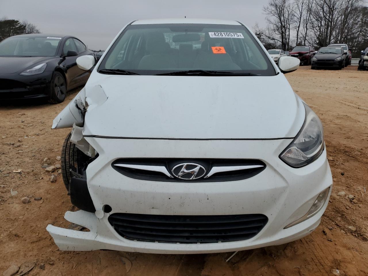 2013 Hyundai Accent - Image 5