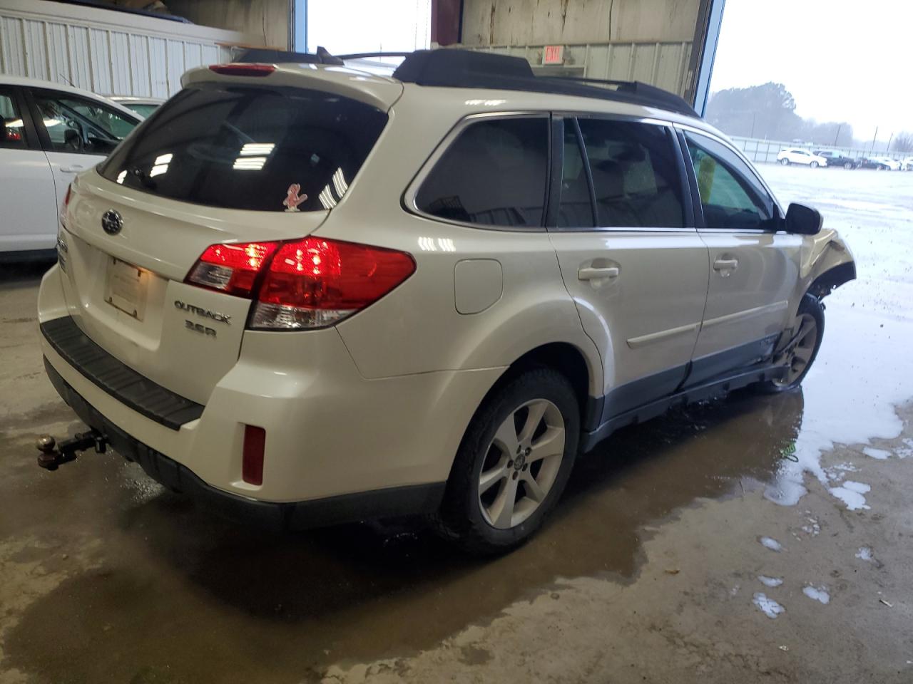 2014 Subaru Outback - Image 3