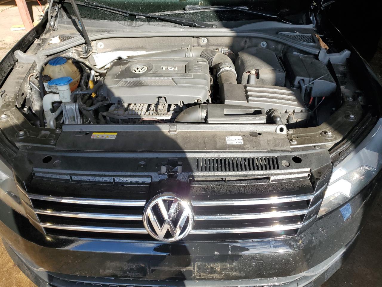 2015 Volkswagen Passat - Image 11