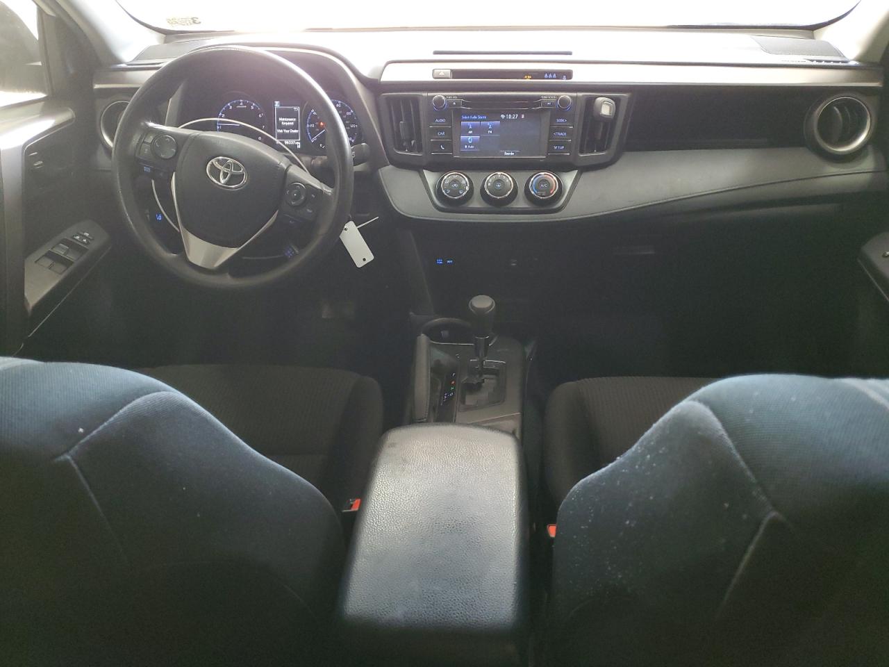 2018 Toyota RAV 4 - Image 8