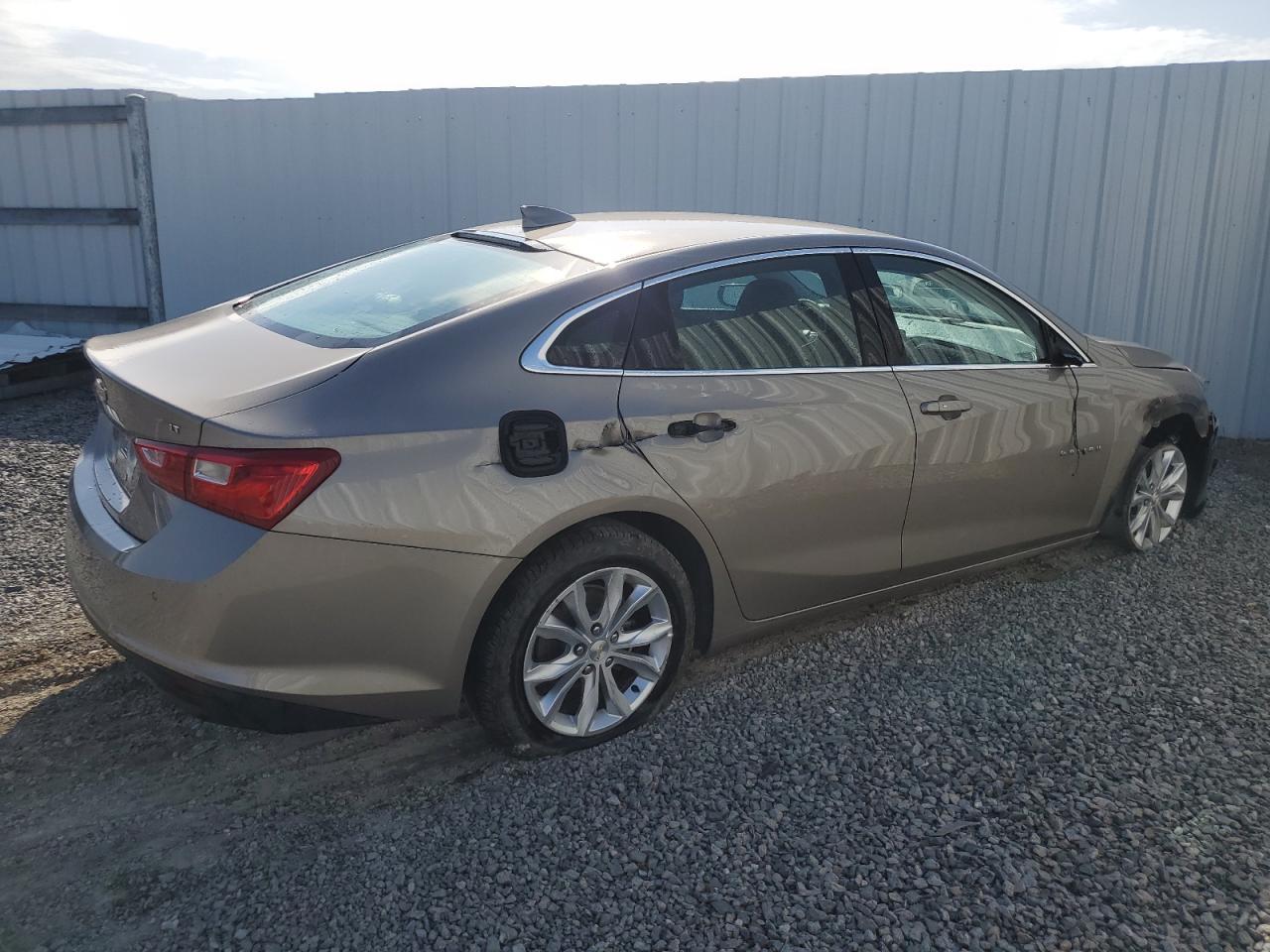 2023 Chevrolet Malibu - Image 3