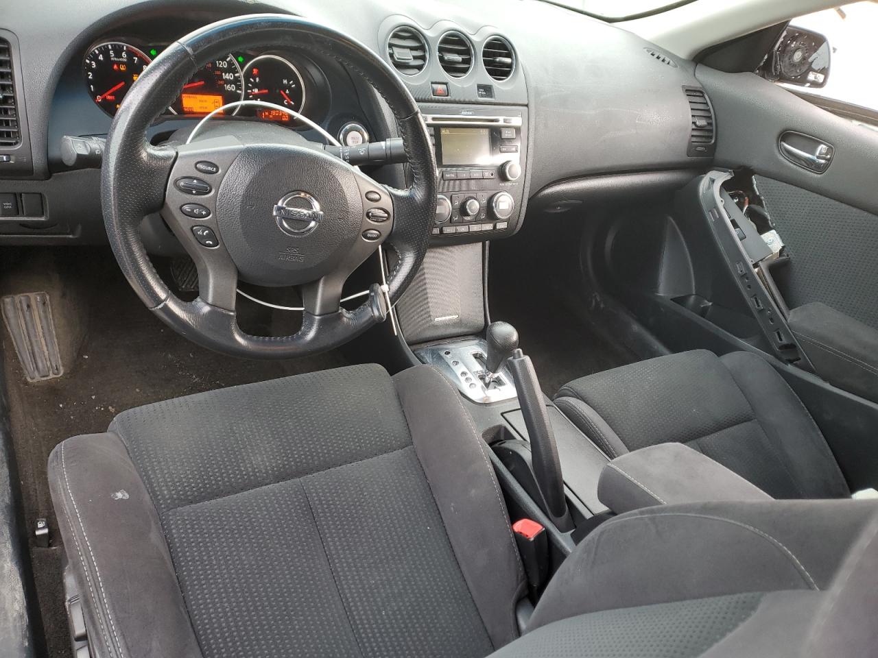 2010 Nissan Altima - Image 8
