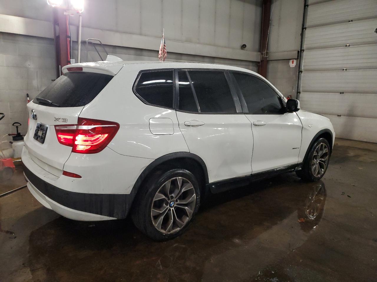2011 BMW X3 - Image 3
