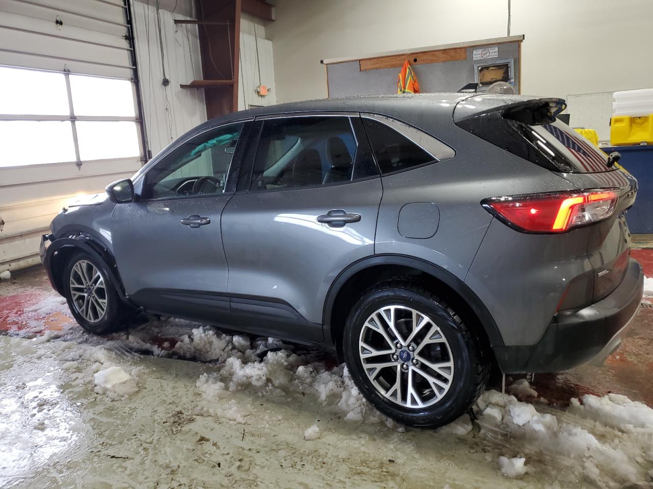 2022 Ford Escape - Image 2