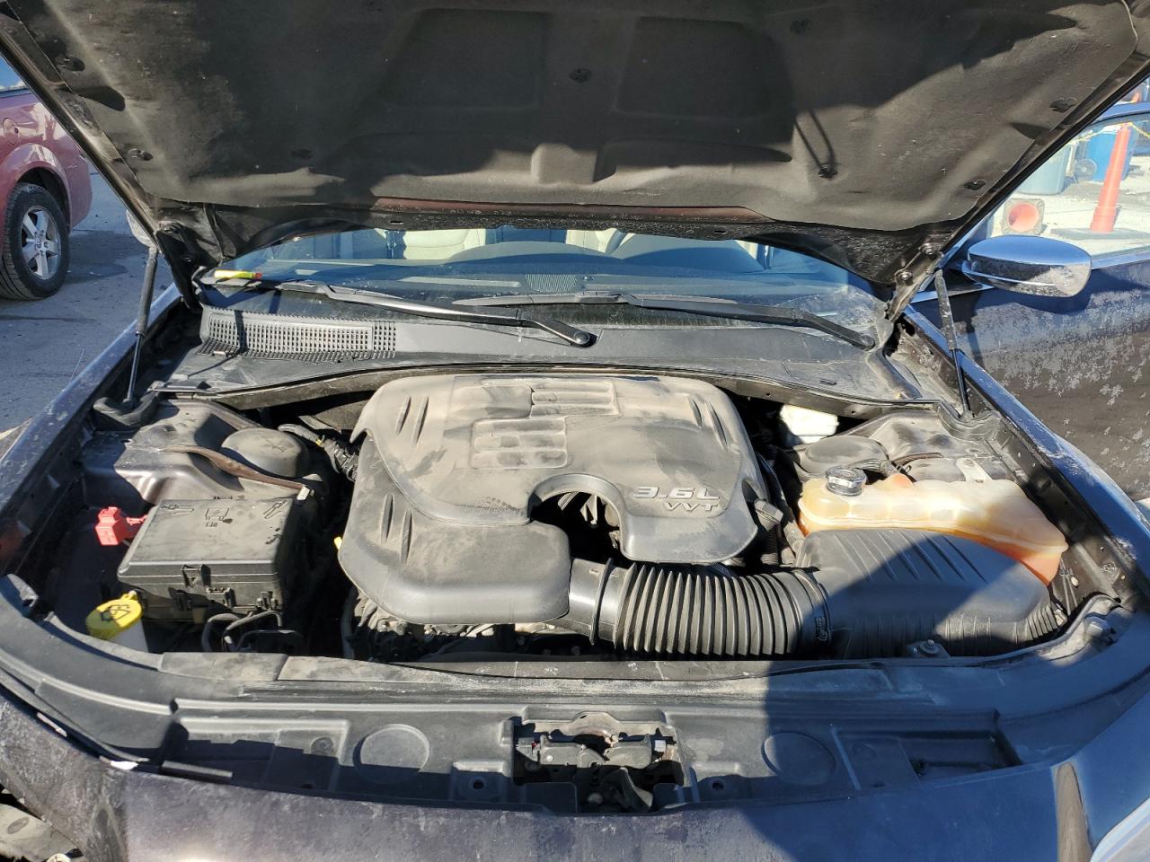2013 Chrysler 300 - Image 11