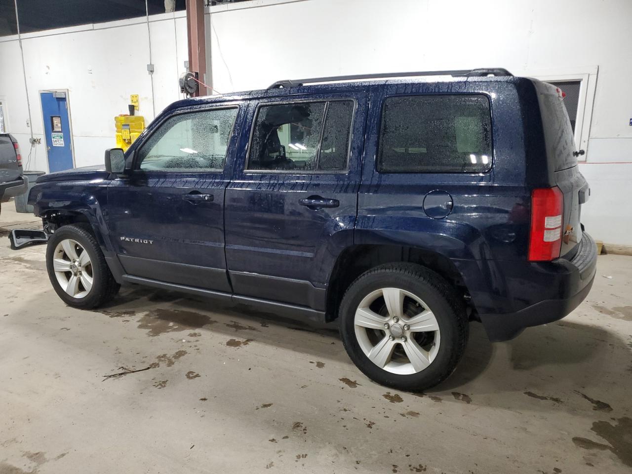 2015 Jeep Liberty (Patriot) - Image 2