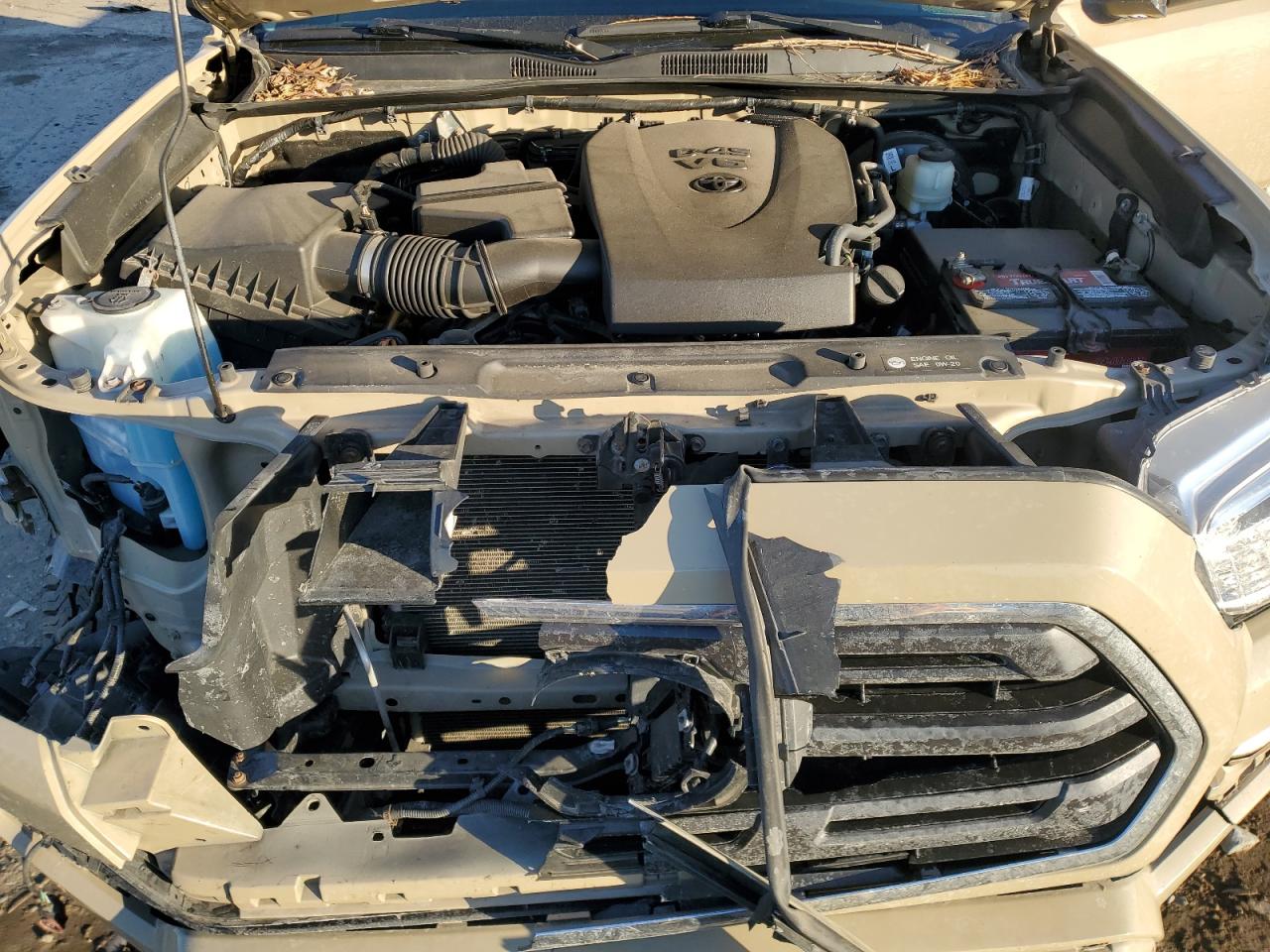 2018 Toyota Tacoma - Image 13
