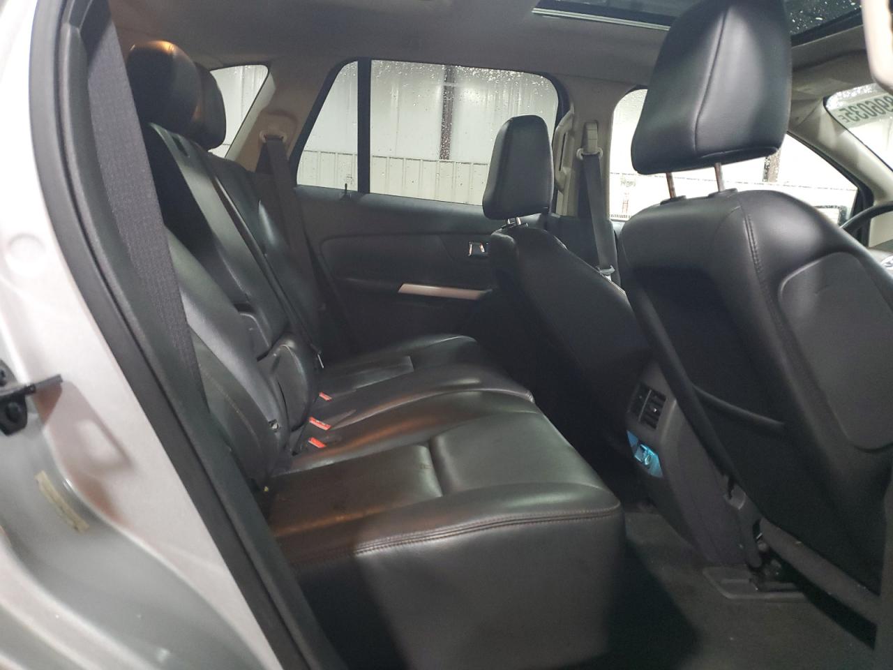 2011 Ford Edge - Image 11