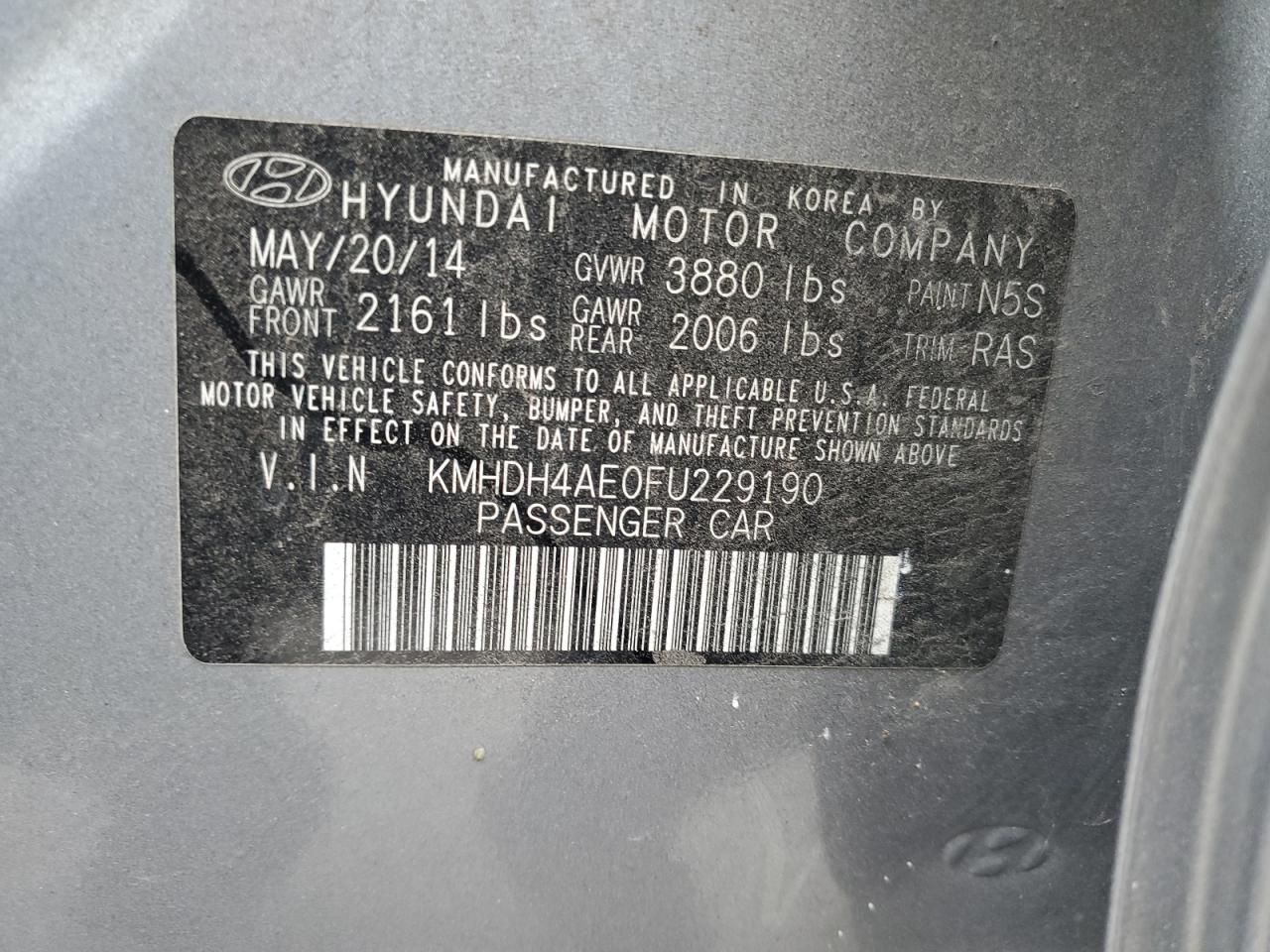 2015 Hyundai Elantra - Image 13