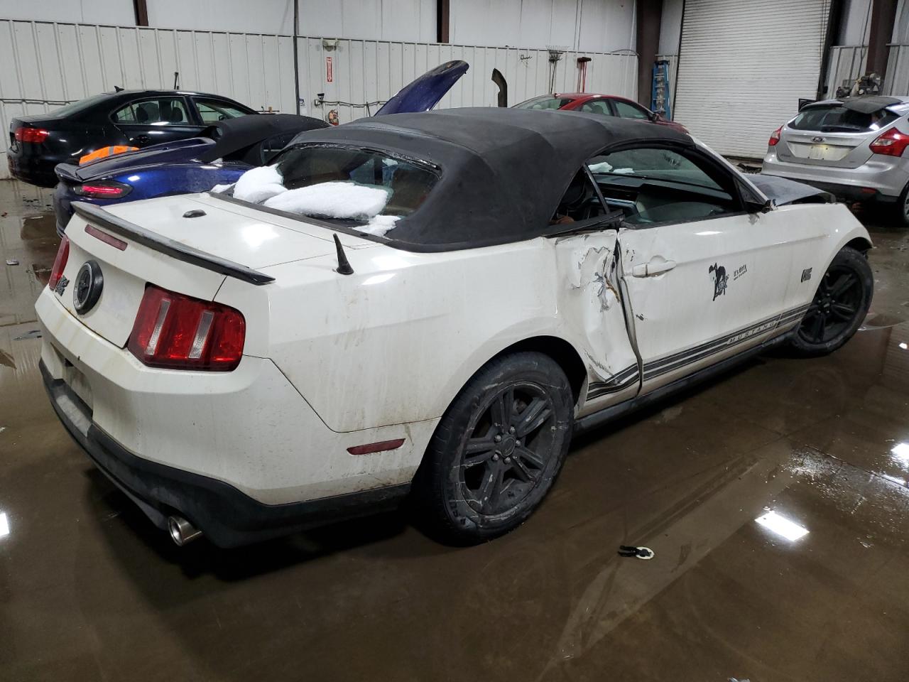2011 Ford Mustang - Image 3