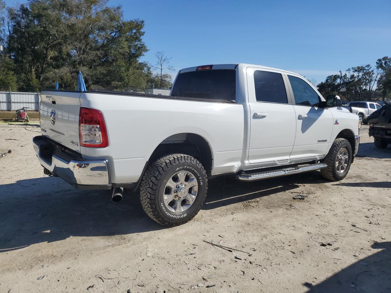 2022 RAM 2500 - Image 3