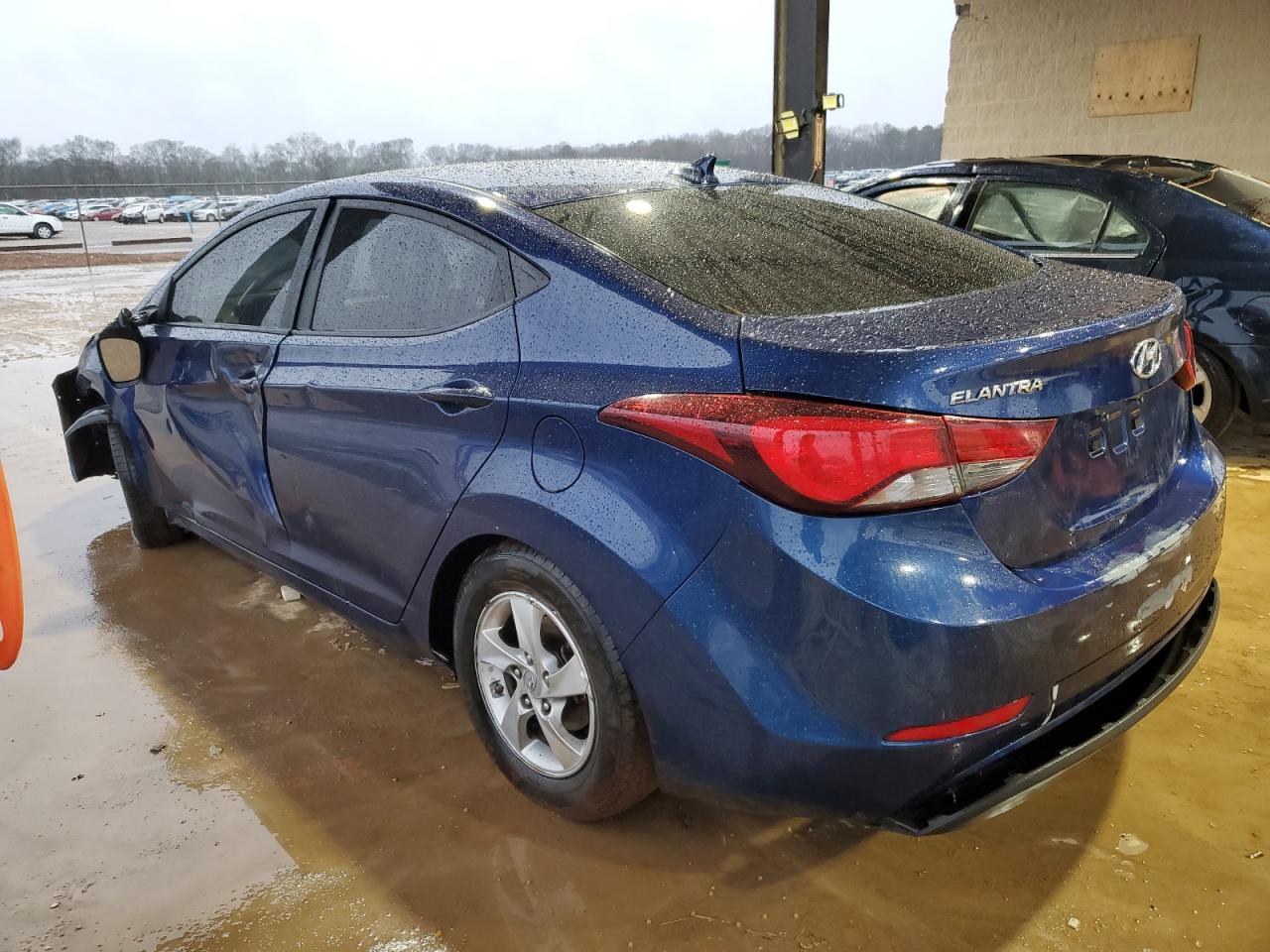2015 Hyundai Elantra - Image 2