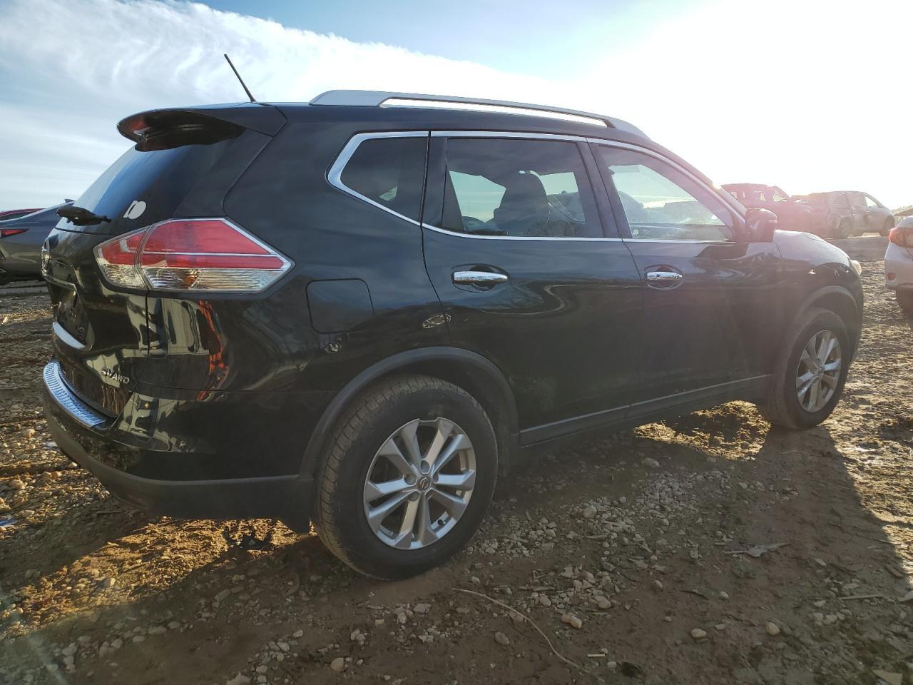 2016 Nissan Rogue - Image 3