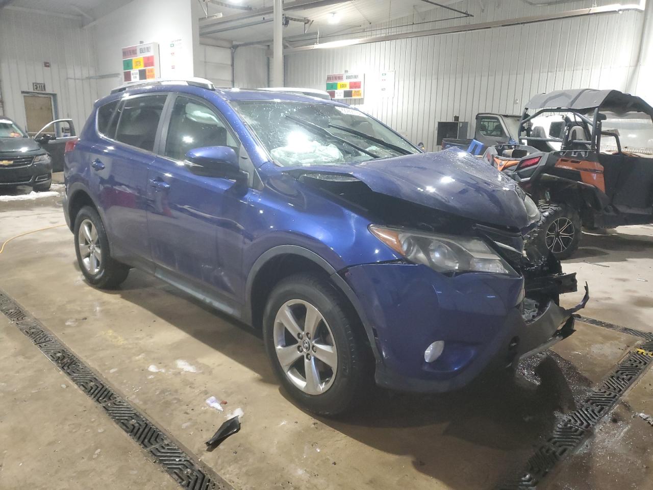 VIN 2T3RFREV4FW252448 2015 TOYOTA RAV4 no.4