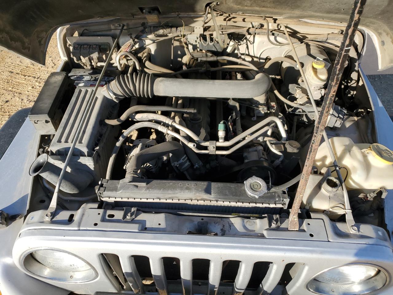 2005 Jeep Wrangler - Image 11