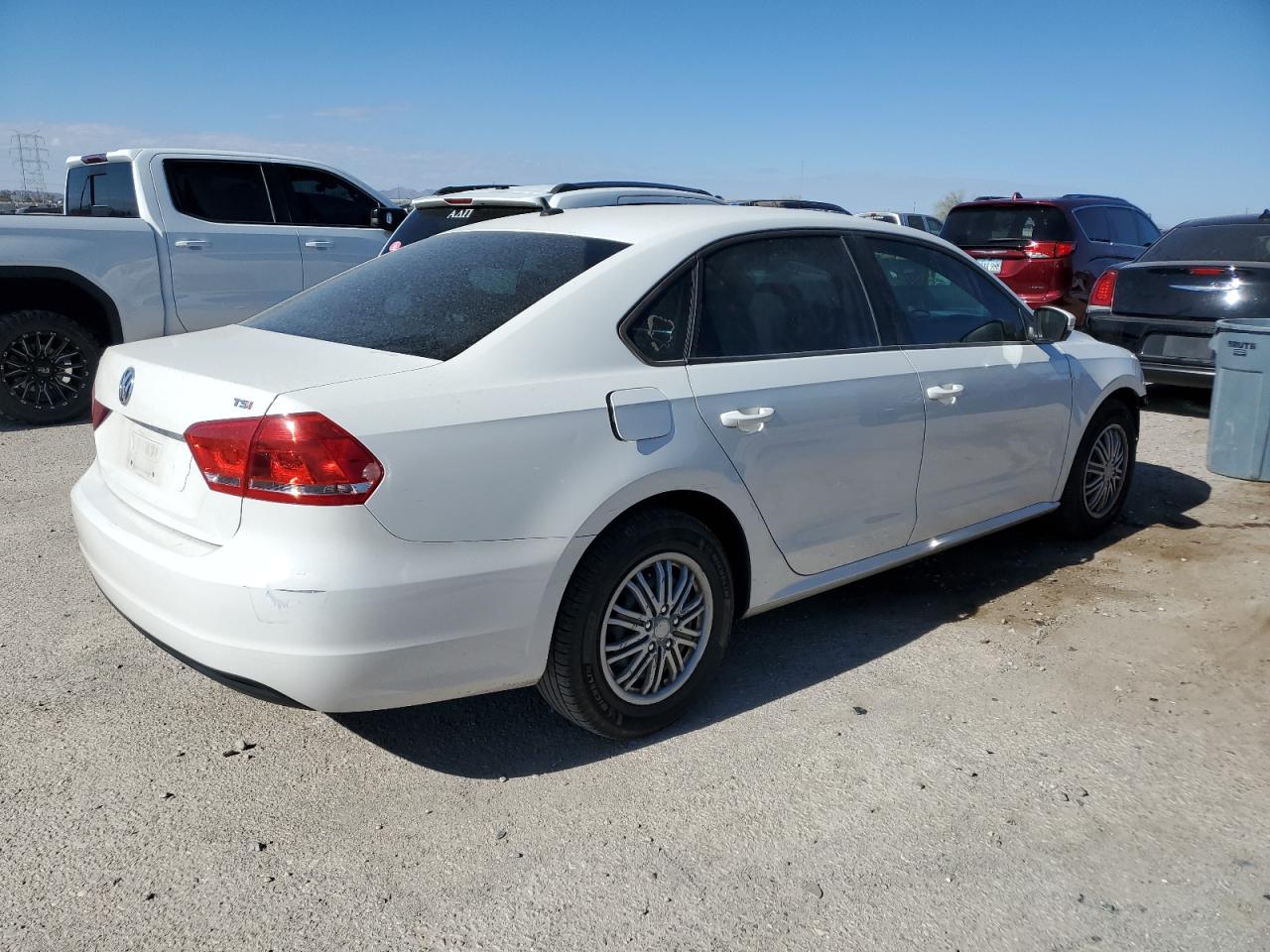 2015 Volkswagen Passat - Image 3