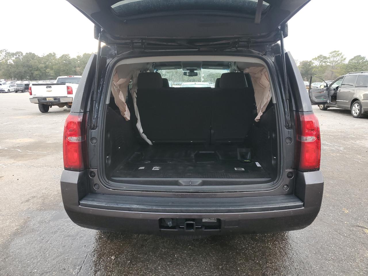 2016 Chevrolet Tahoe - Image 6