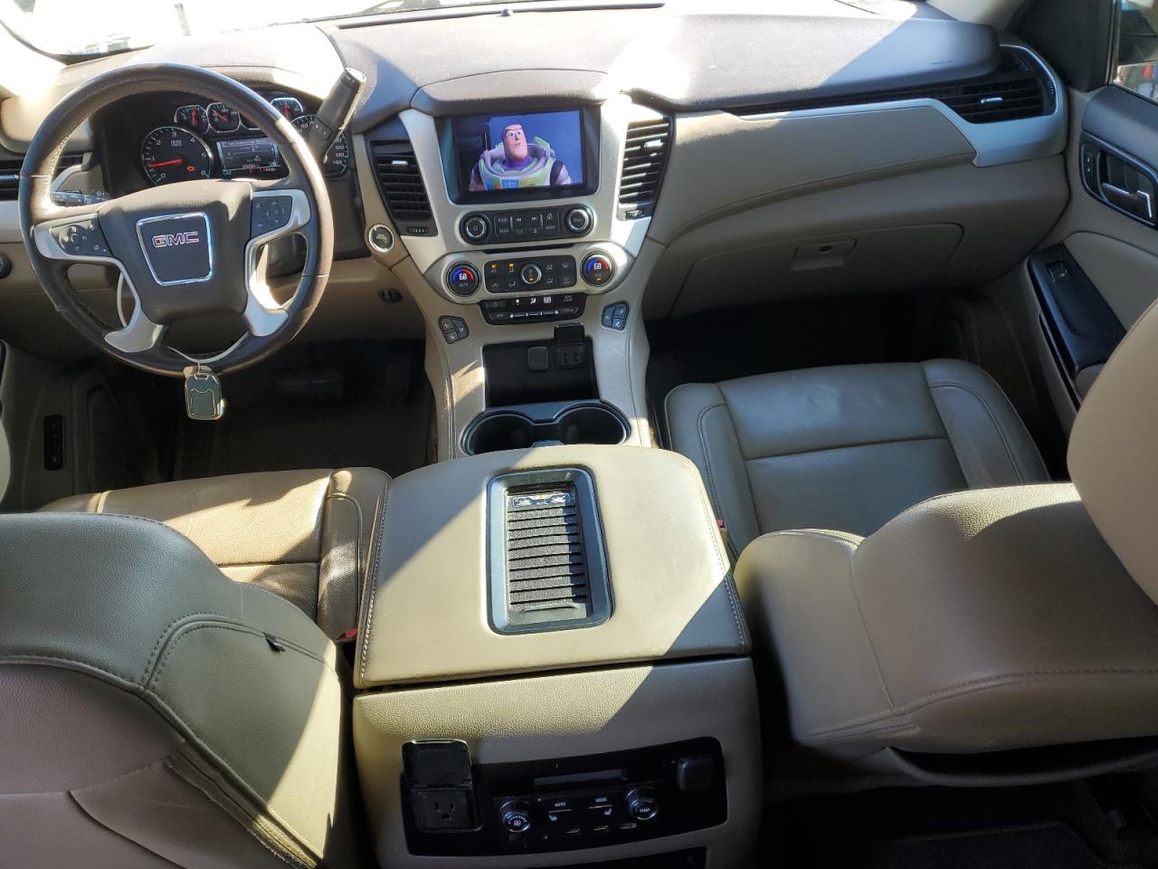 2017 GMC Yukon - Image 8