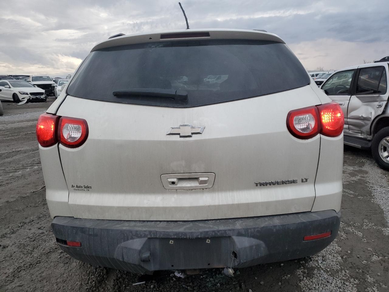 2011 Chevrolet Traverse - Image 6