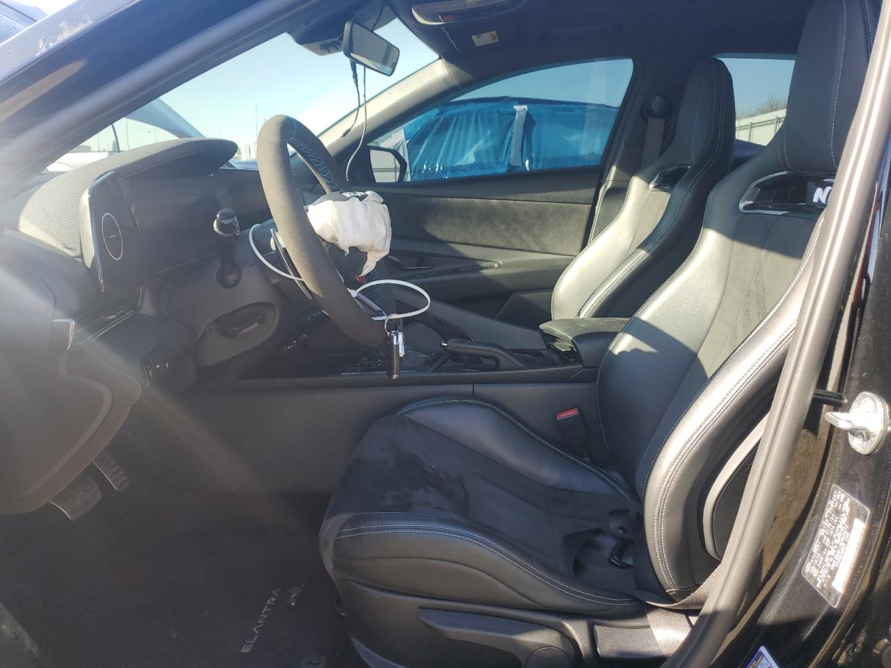 2022 Hyundai Elantra - Image 7