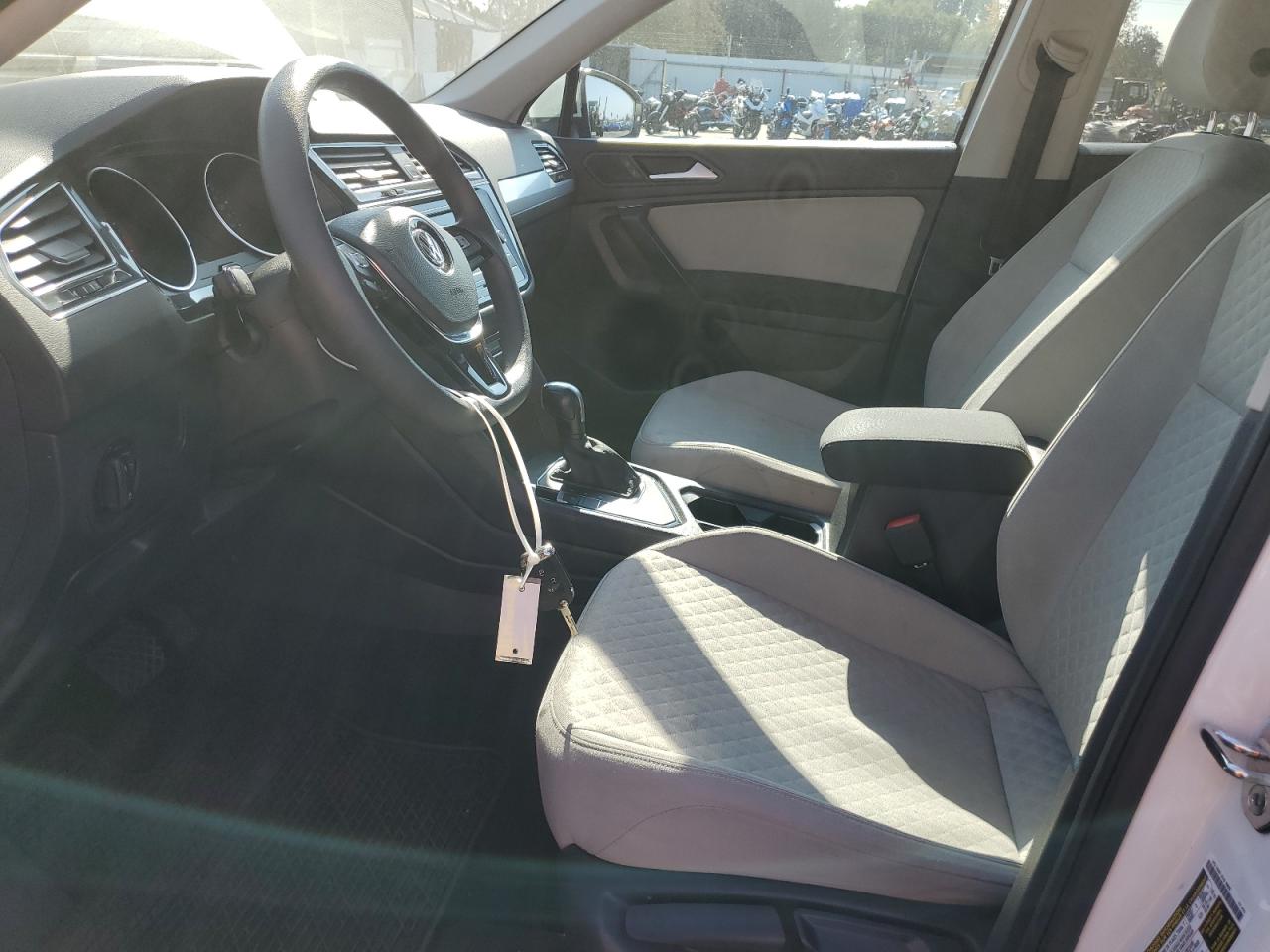 2021 Volkswagen Tiguan - Image 7