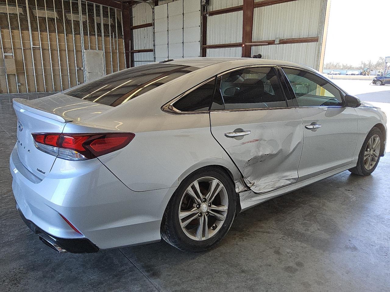 2018 Hyundai Sonata - Image 3