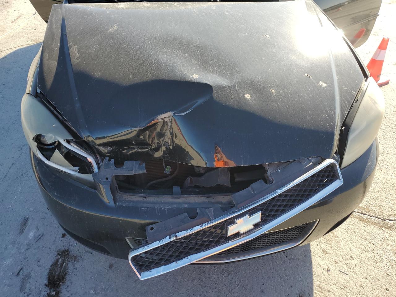 2006 Chevrolet Impala - Image 13