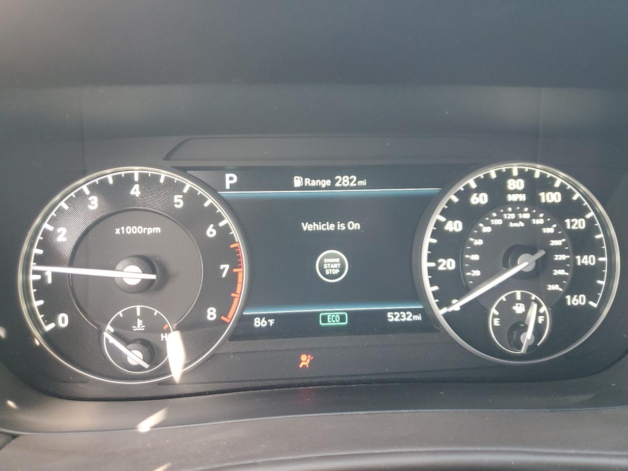 2021 Genesis G90 - Image 9