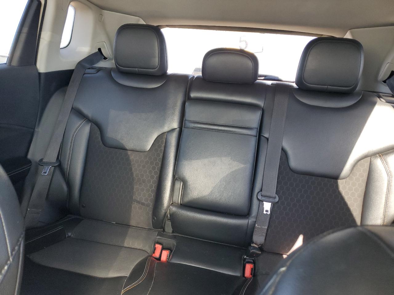 2018 Jeep Compass - Image 10