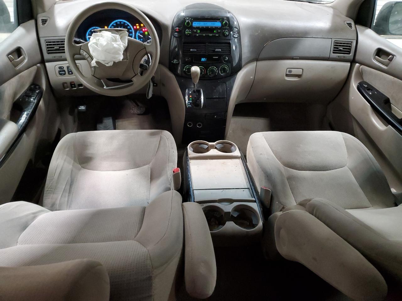 2005 Toyota Sienna - Image 8