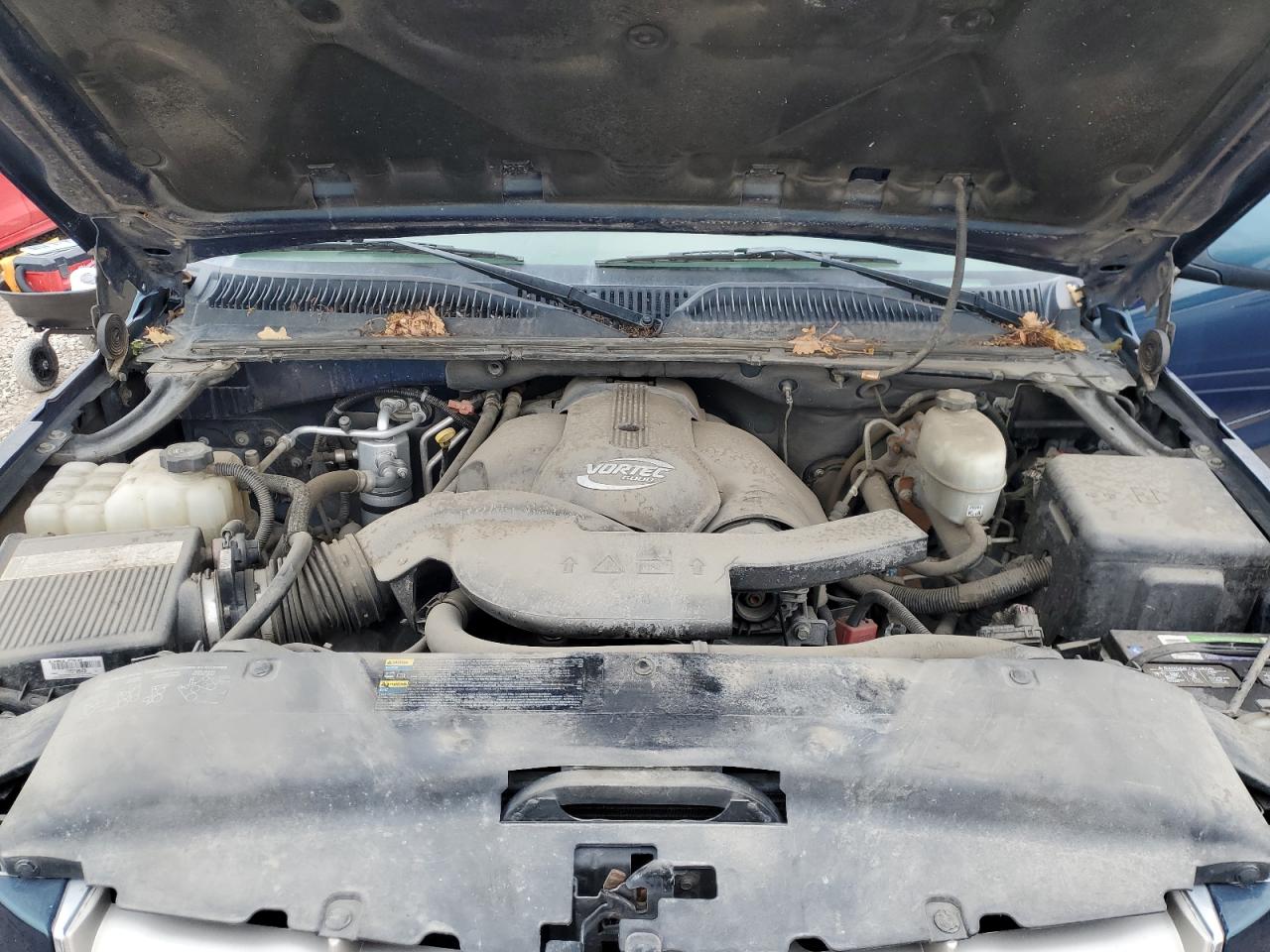 2005 Cadillac Escalade - Image 12