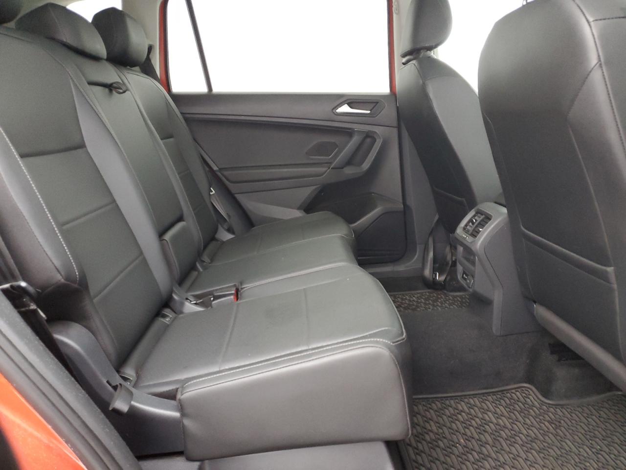 2019 Volkswagen Tiguan - Image 11