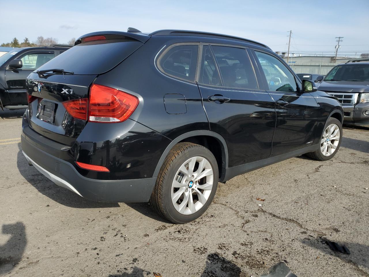 VIN WBAVL1C50DVR84735 2013 BMW X1 no.3